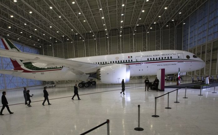 López Obrador vende el avión presidencial