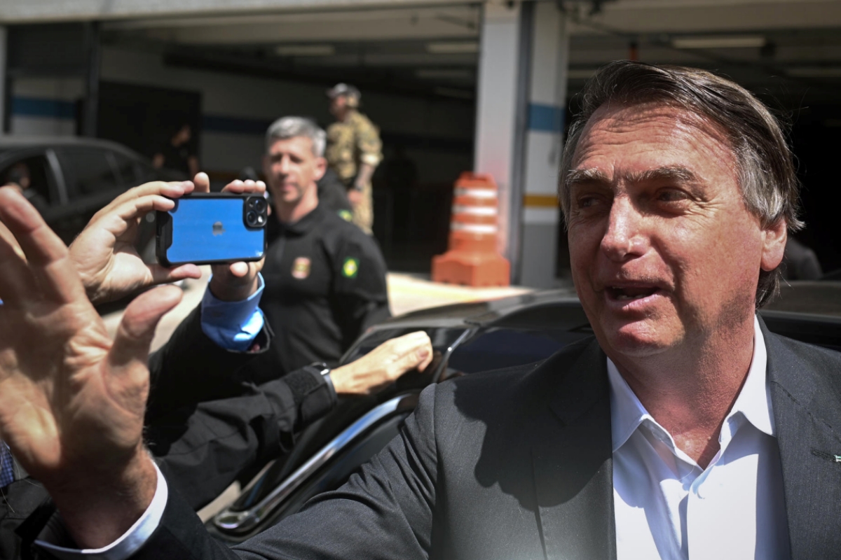 Bolsonaro declara ante la Policía y niega responsabilidad en golpe de enero