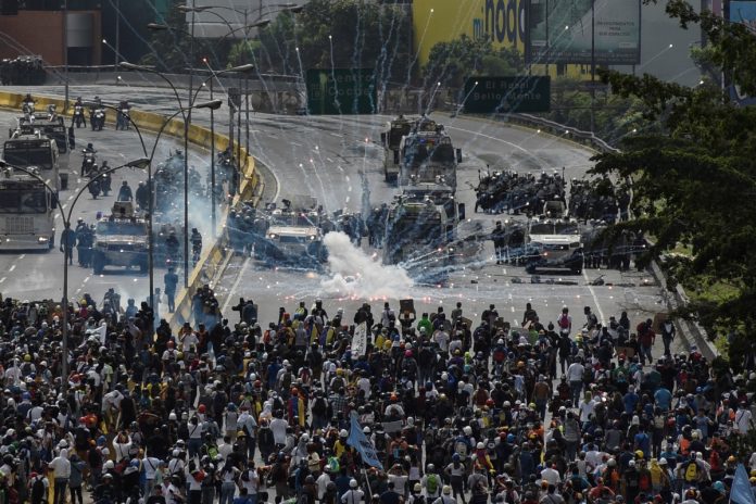 Cerca de 8.900 víctimas apoyan reanudar investigación sobre Venezuela en la CPI