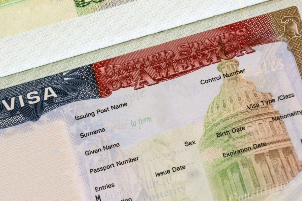 ¿Cuál es el saldo bancario mínimo para la visa B-2 para Estados Unidos?