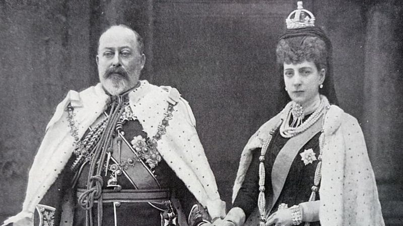 Días antes de la coronación de Eduardo VII y su reina consorte Alexandra de Dinamarca, el rey fue atacado por una peritonitis. Getty Images 
