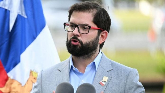 Ministra chilena asegura que Boric continuará su defensa por los derechos humanos, a pesar de los insultos del oficialismo