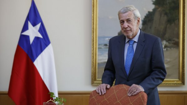 Embajador Alberto van Klaveren Chile