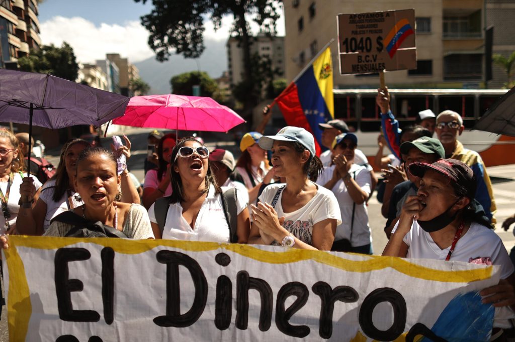 Protesta de trabajadores en Venezuela. Foto: EFE/Miguel Gutiérrez 