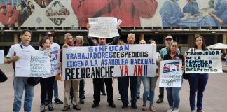 Ex funcionarios de la AN despedidos exigen el reenganche aprobado por Min Trabajo