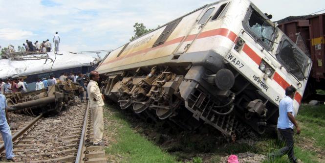 Accidente de trenes en la localidad de Bahanaga, en el estado de Odisha, India. Foto: EFE