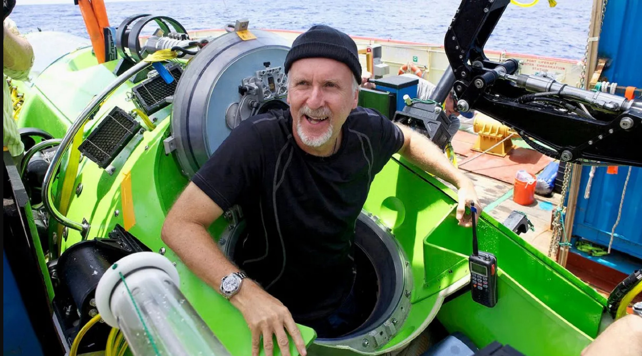 James Cameron se sumergió 33 veces en las profundidades del océano a observar el Titanic