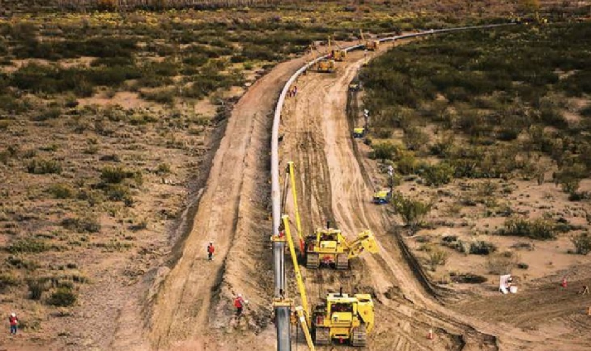 Cómo el nuevo gasoducto de 600 km de Vaca Muerta puede ayudar a Argentina a salir de la crisis económica