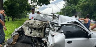 Gandola impacta 10 vehículos al perder los frenos causando la muerte de 3 personas