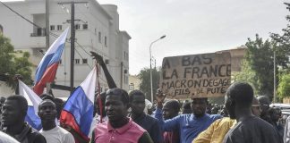 Golpistas de Níger acusan a Francia de querer intervenir