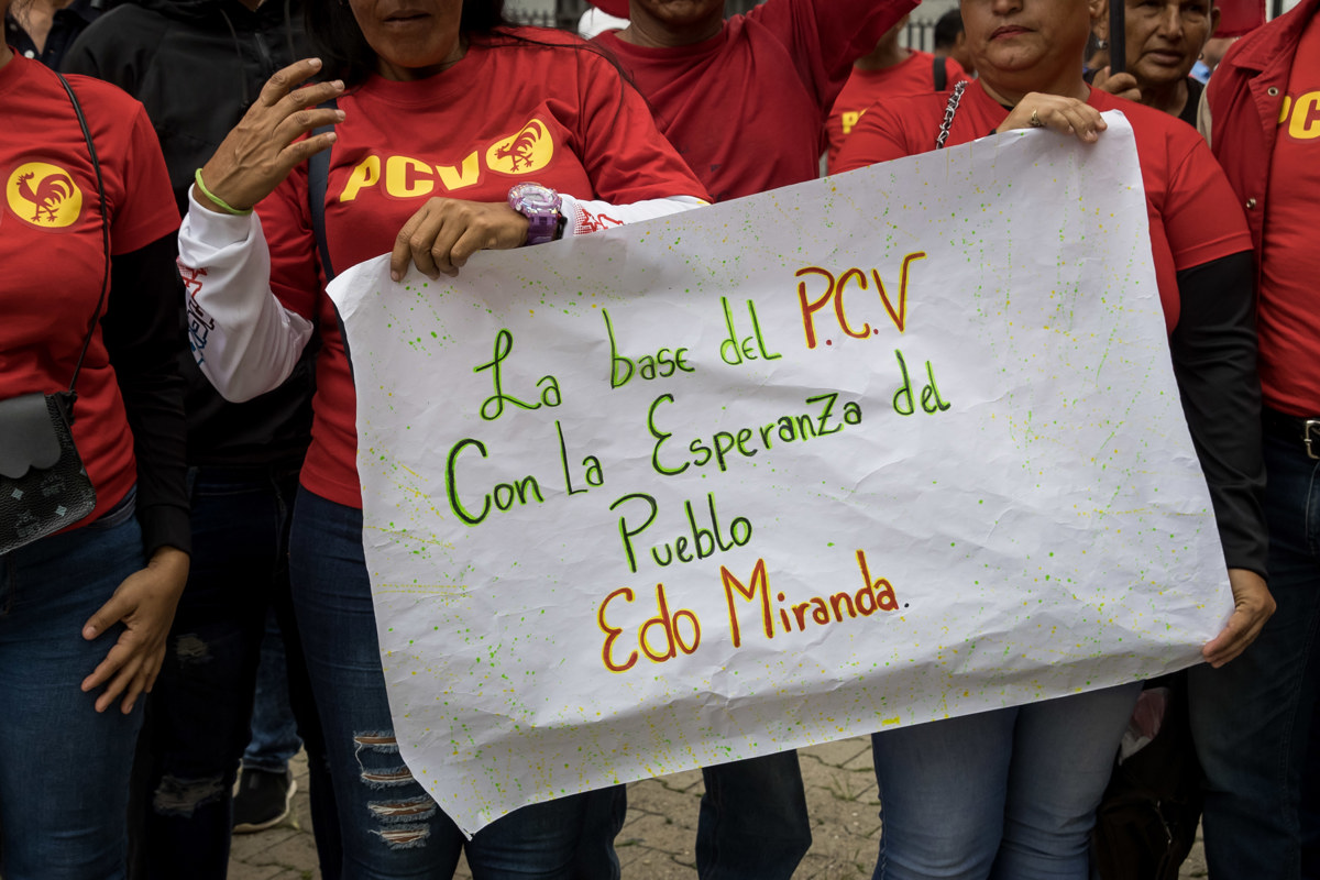 Integrantes del PCV protestan ante el TSJ