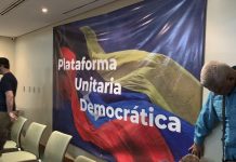 Plataforma democrática piloto del avión Sukhoi Plataforma Unitaria se solidariza con el Partido Comunista