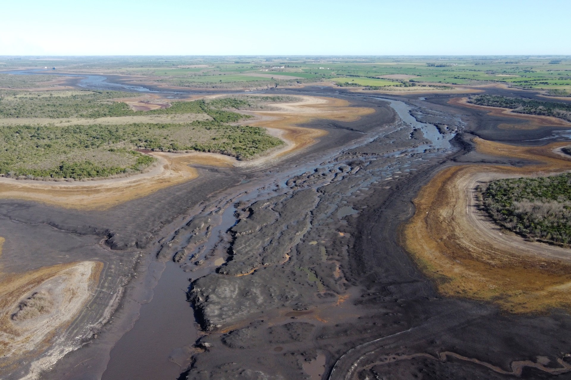 La tensión en Uruguay se incrementa a medida que el nivel del agua en el embalse de la capital cae a 1,8% de su capacidad