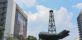 demanda exportaciones petróleo industria petrolera Saqueo a Pdvsa: el testaferro que movió 1.144 millones de dólares