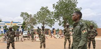 La Cedeao, "lista" para intervenir en Níger, sin descartar nueva misión diplomática
