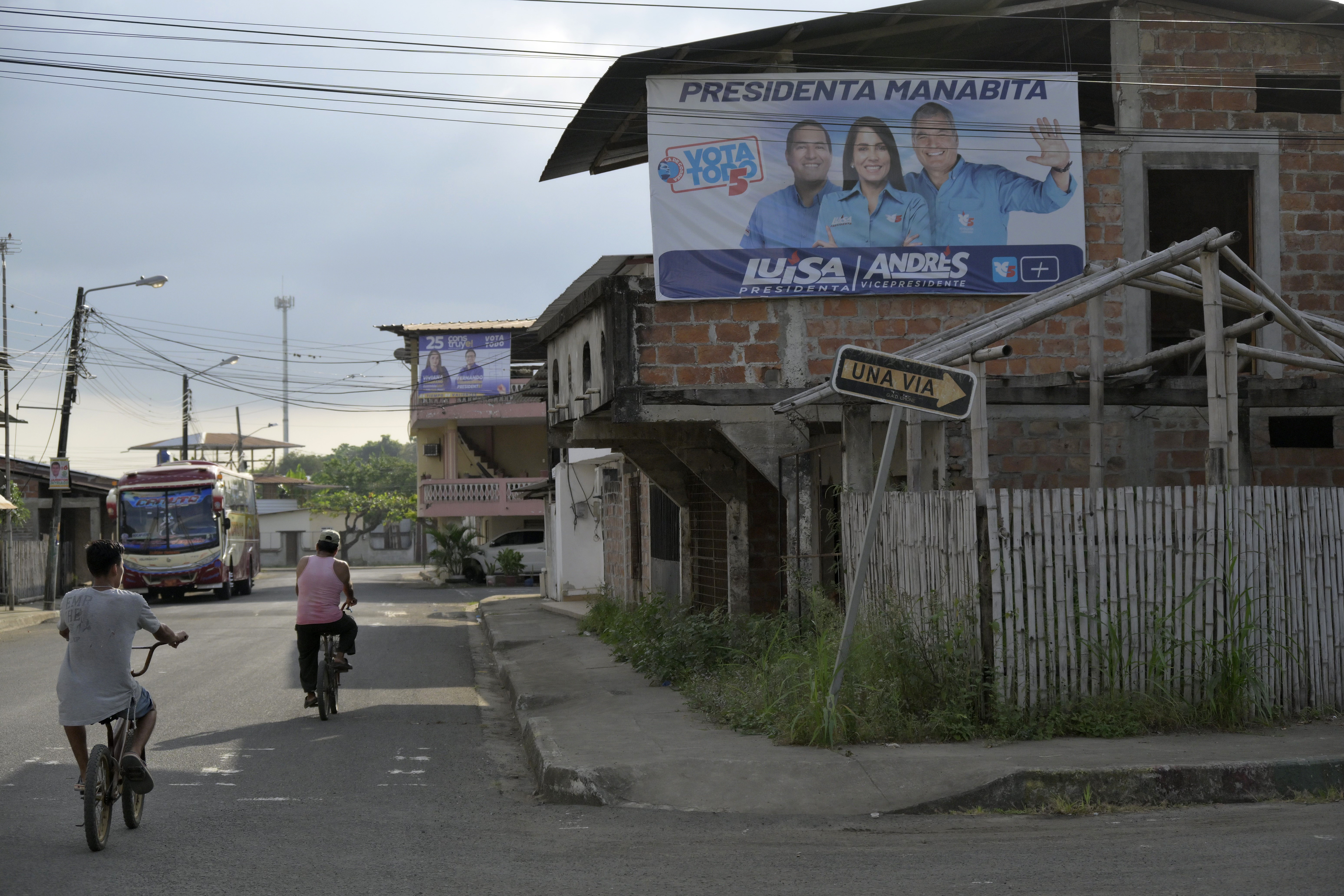 ECUADOR-ELECTION-REFERENDUM-CAMPAIGN