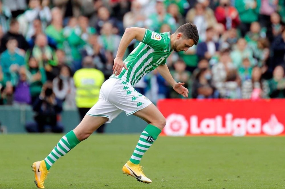 El Betis despide a Raúl García de Haro tras acuerdo con Osasuna