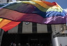 Archivan caso contra 30 de los 33 detenidos en redada local LGBTIQ+ en Valencia