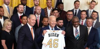 Biden recibe a los Astros de Houston en la Casa Blanca para celebrar su título de la MLB