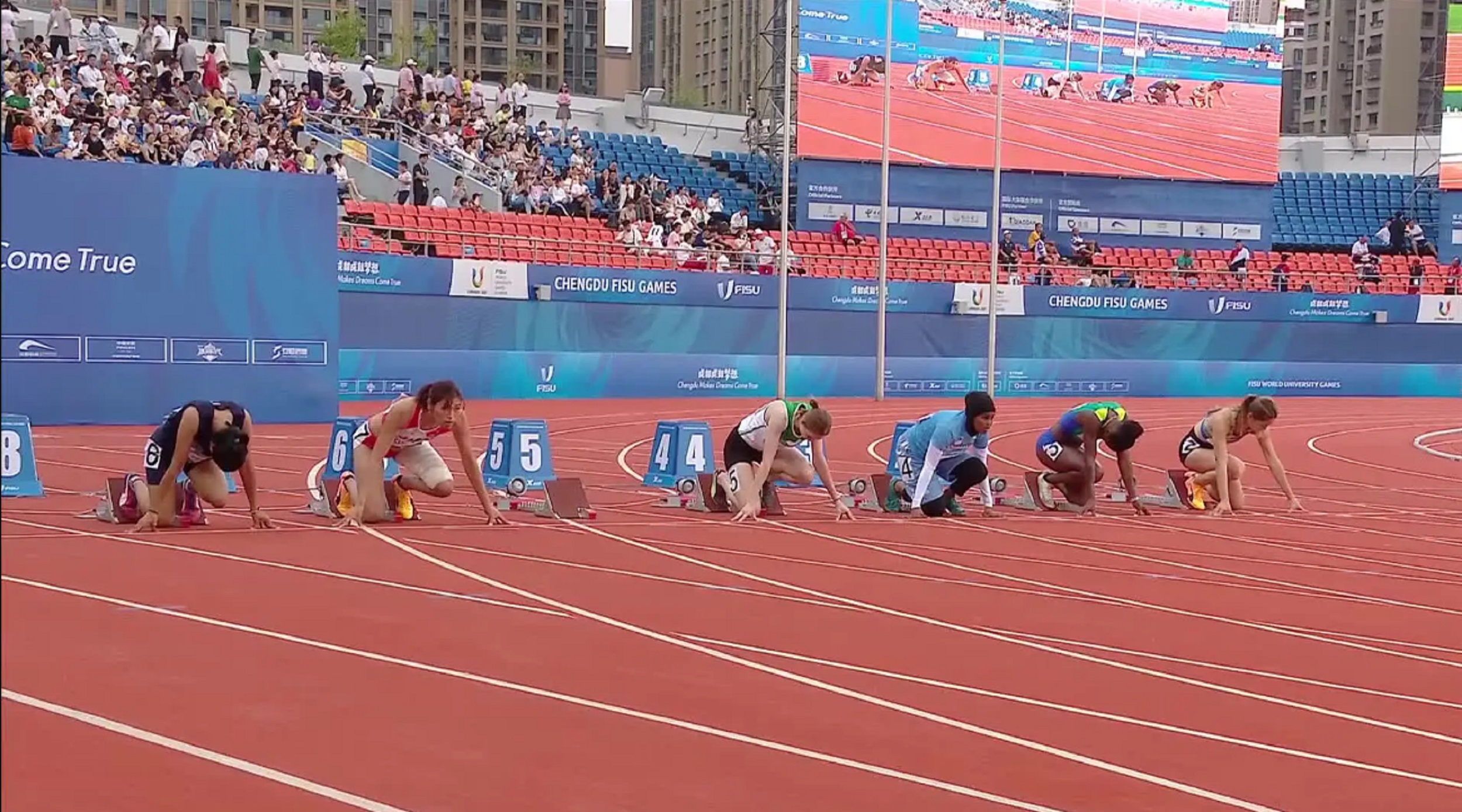 Atleta somalí se hace viral tras participar en una carrera sin preparación