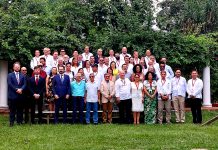 Gobierno colombiano y el ELN manifiestan "disposición de trabajo" en plenaria en Caracas