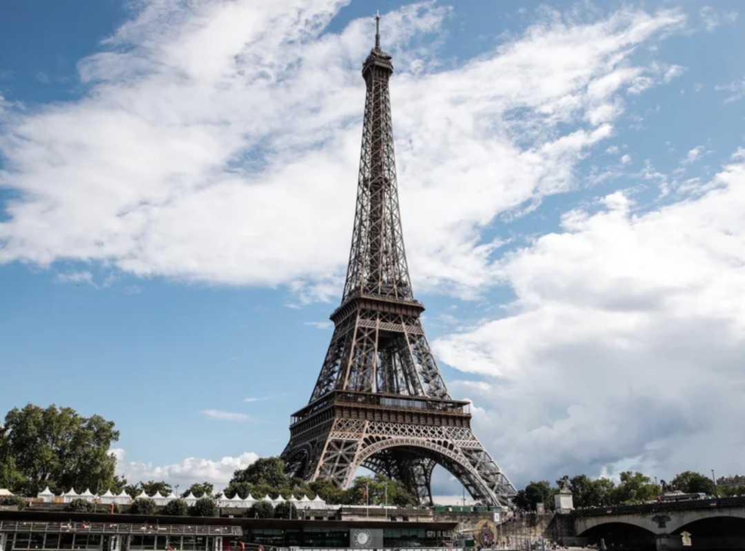 Torre Eiffel bomba