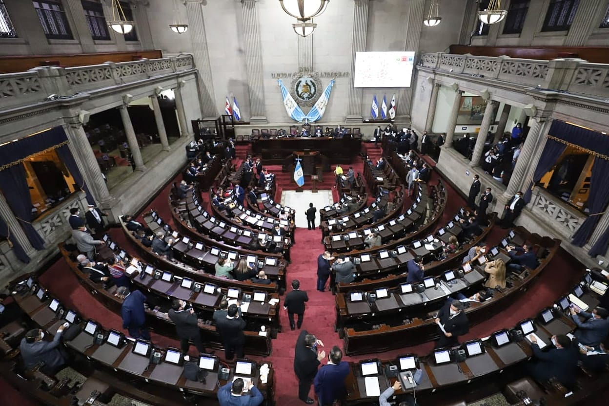 Congreso de Guatemala desmantela grupo parlamentario de Bernardo Arévalo