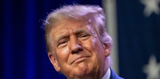 Trump Juicio a Donald Trump por el asalto al Capitolio de EE UU quedó fijado para marzo de 2024 - Trump sin