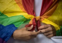 Cayetano Bravo Benítez Fiscalía sobre 30 de los 33 acusados de la comunidad LGBTI discursos discriminatorios