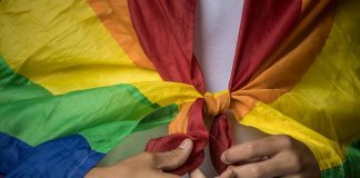 Cayetano Bravo Benítez Fiscalía sobre 30 de los 33 acusados de la comunidad LGBTI discursos discriminatorios