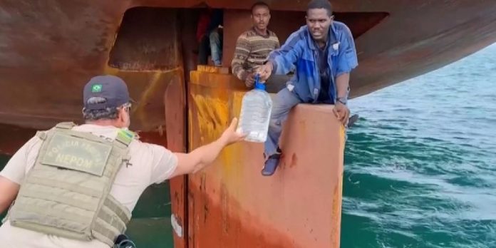 La increíble travesía de los nigerianos que pasaron 14 días escondidos en la pala del timón de un barco hasta llegar a Brasil
