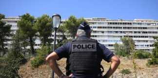 Asesinaron a tiros a un niño en peligroso barrio de Francia dominado por narcos