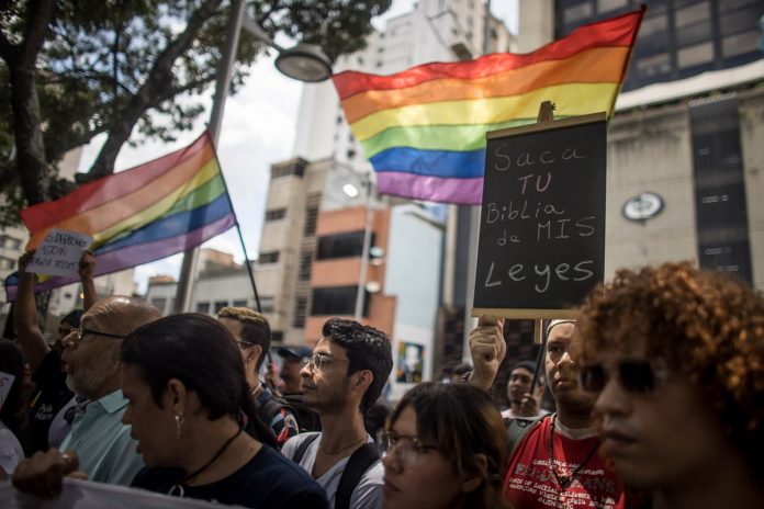Activistas intentan defender los derechos LGBTIQ+ en un entorno de hostilidad y negación en Venezuela