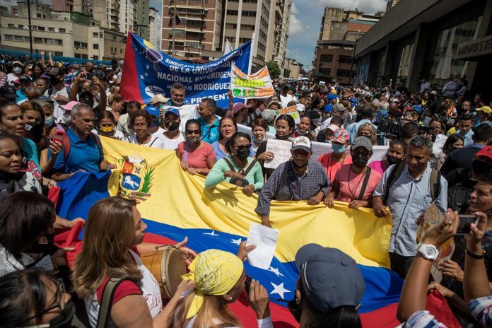 Nuevo salario mínimo en Venezuela: ¿qué se sabe del ajuste que anunciará el gobierno?