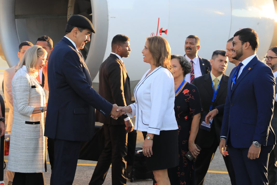 Maduro llega a La Habana para asistir a la cumbre del G77+China