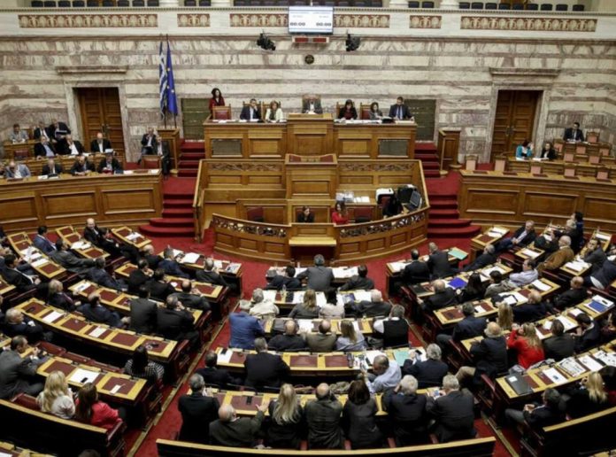 Grecia aprobó la ley que amplía a seis días la semana laboral y liberaliza los horarios | WEB