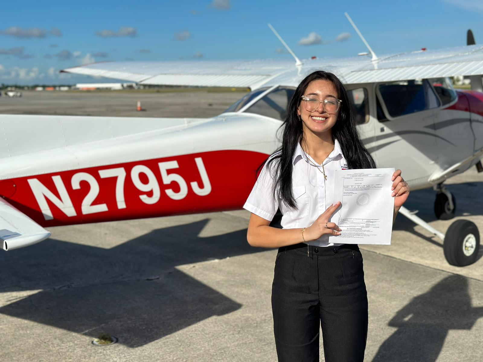 Stefany Belandria Piloto Venezolana Entrevista Karem González 