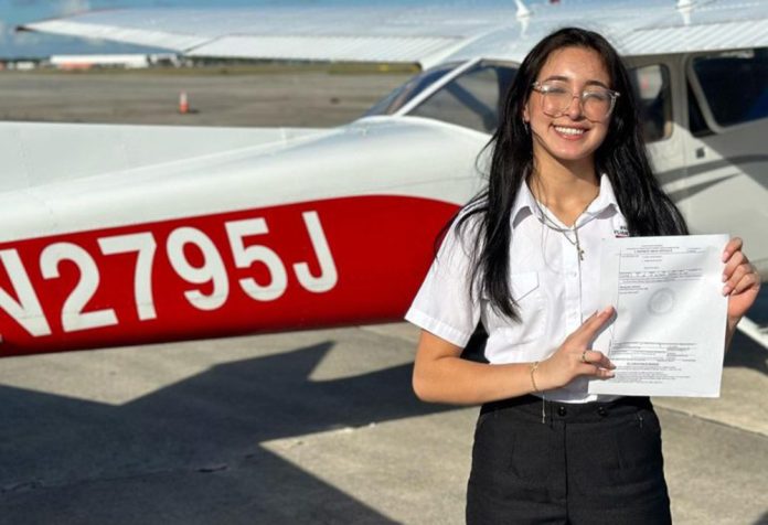 Piloto venezolana Stefany-Belandria-