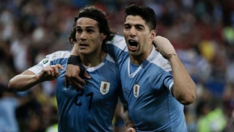 Uruguay no contará con Suárez ni Cavani para las eliminatorias