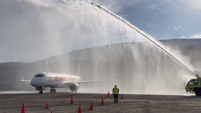 La aerolínea estatal de Venezuela retoma una ruta entre Caracas y la frontera con Colombia
