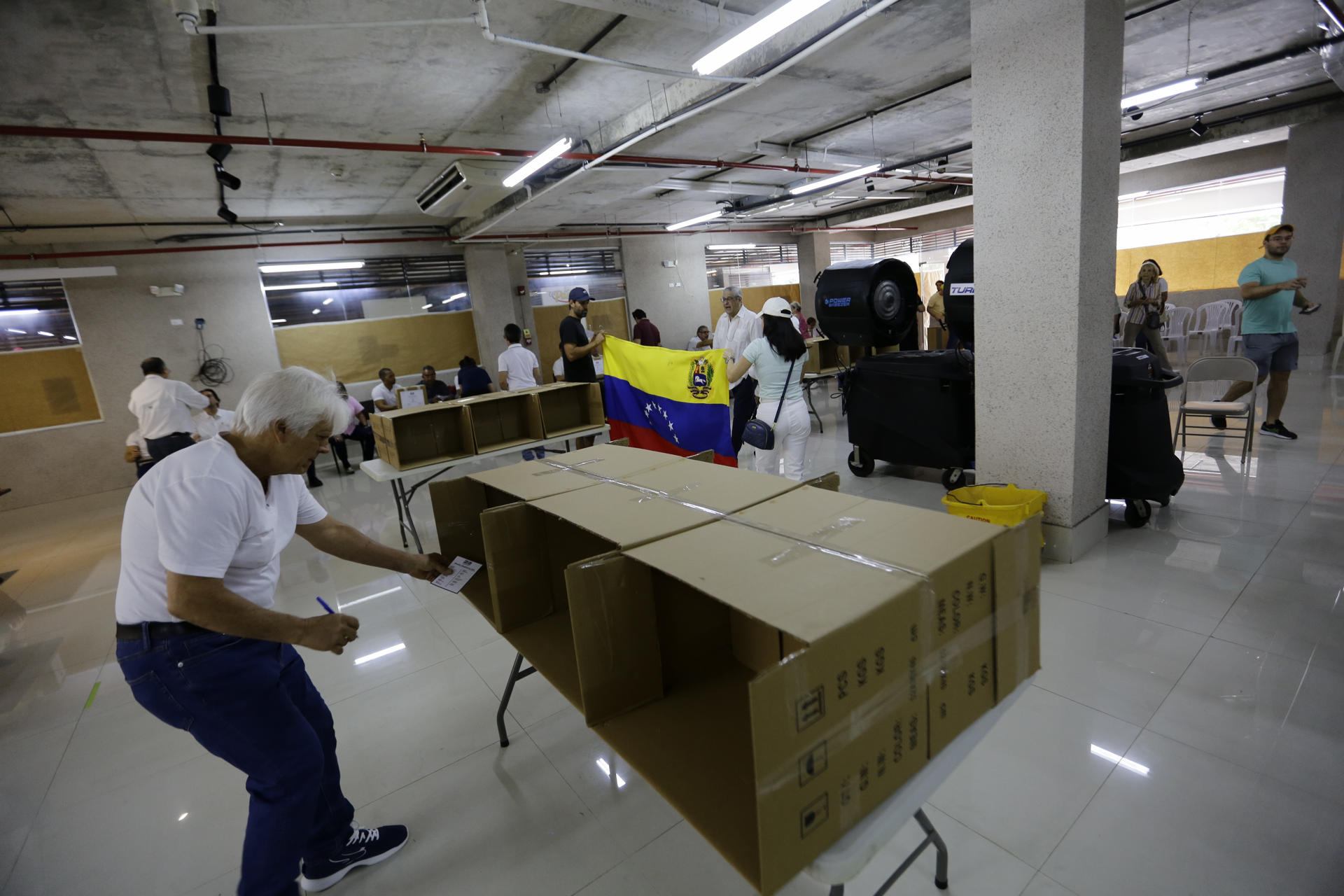Venezolanos fiesta democrática