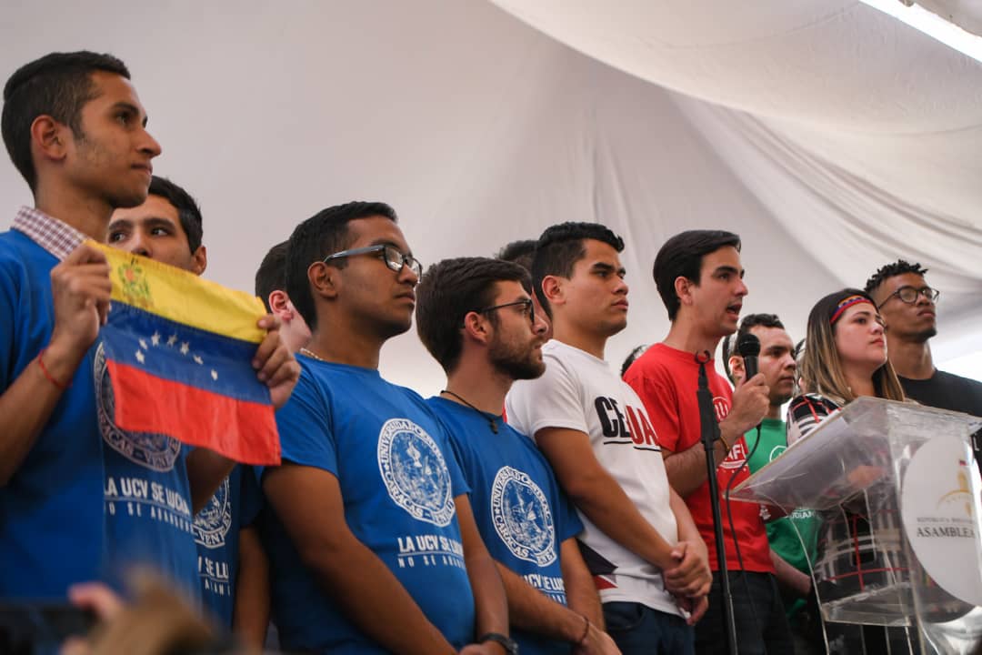 ¿Por qué hay poco interés de los jóvenes en la política nacional?