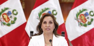 moción presidenta Perú