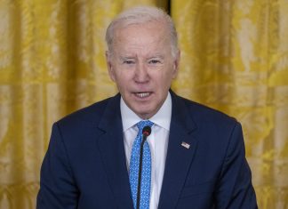 aranceles China Joe Biden está en medio de una intensa agenda para recaudar fondos para su campaña