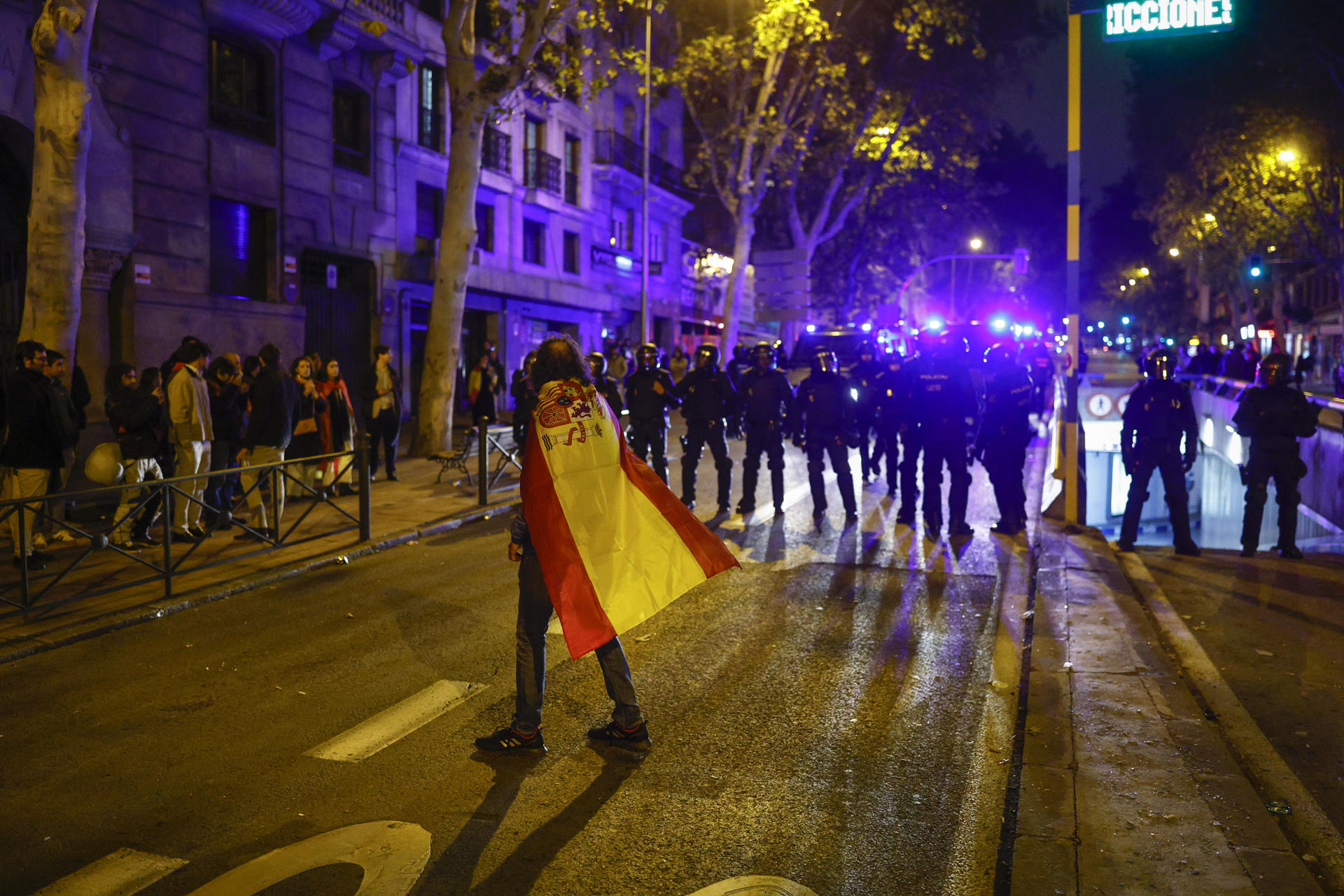 Nueva manifestación contra la amnistía frente a la sede del PSOE en Madrid