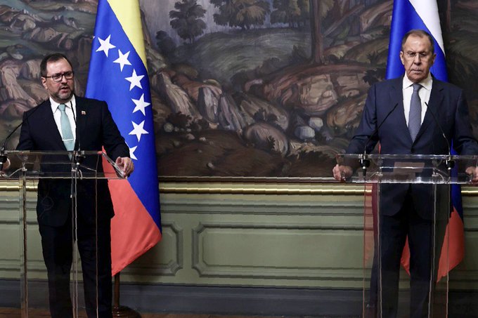 Rusia y Venezuela promueven mecanismos para defenderse de sanciones y renunciar al dólar