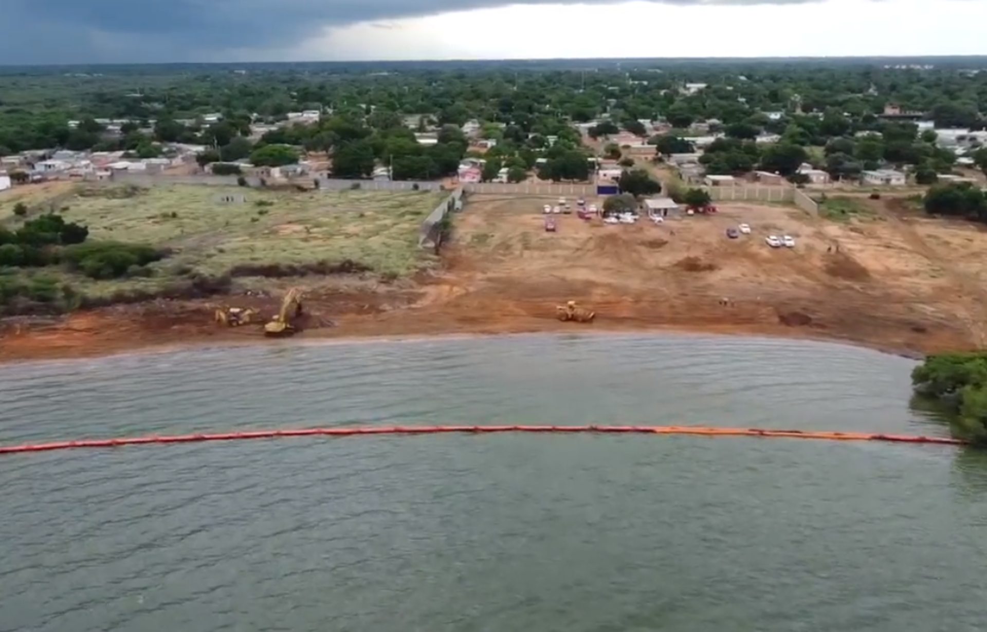 Al menos 1.200 metros del lago de Maracaibo han sido saneados