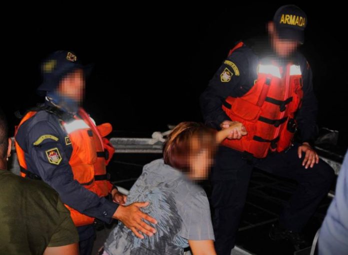 Cinco militares detenidos por presunto tráfico de migrantes en Colombia