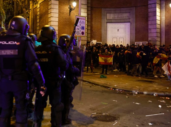 Decimocuarta jornada de protestas en Madrid tras la investidura de Pedro Sánchez como presidente