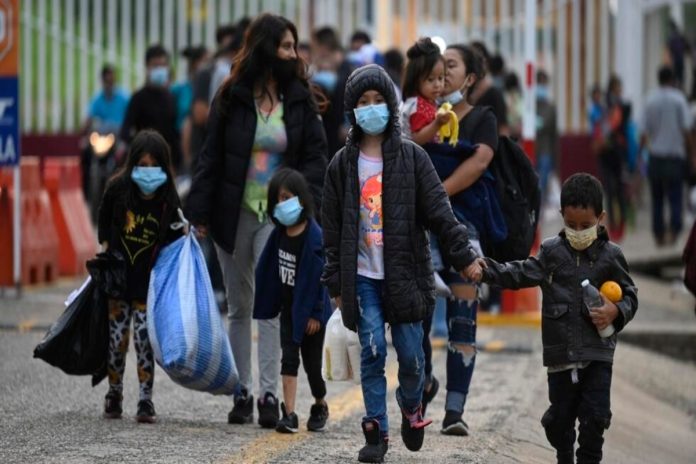 México inicia retorno asistido a Guatemala de 47 menores migrantes no acompañados